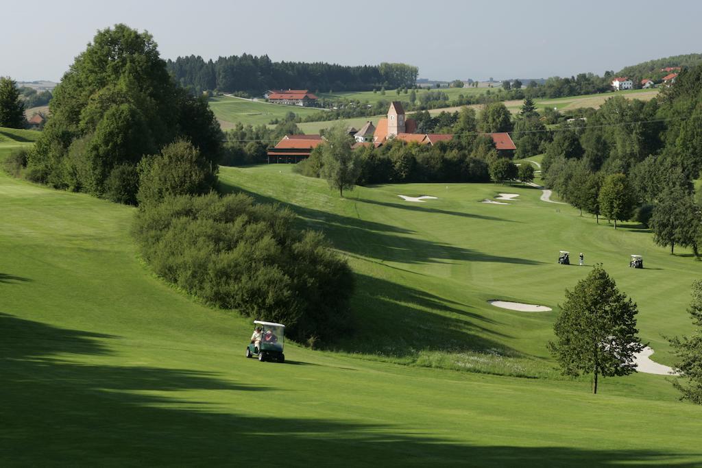 Maximilian Quellness und Golfhotel Bad Griesbach im Rottal Esterno foto